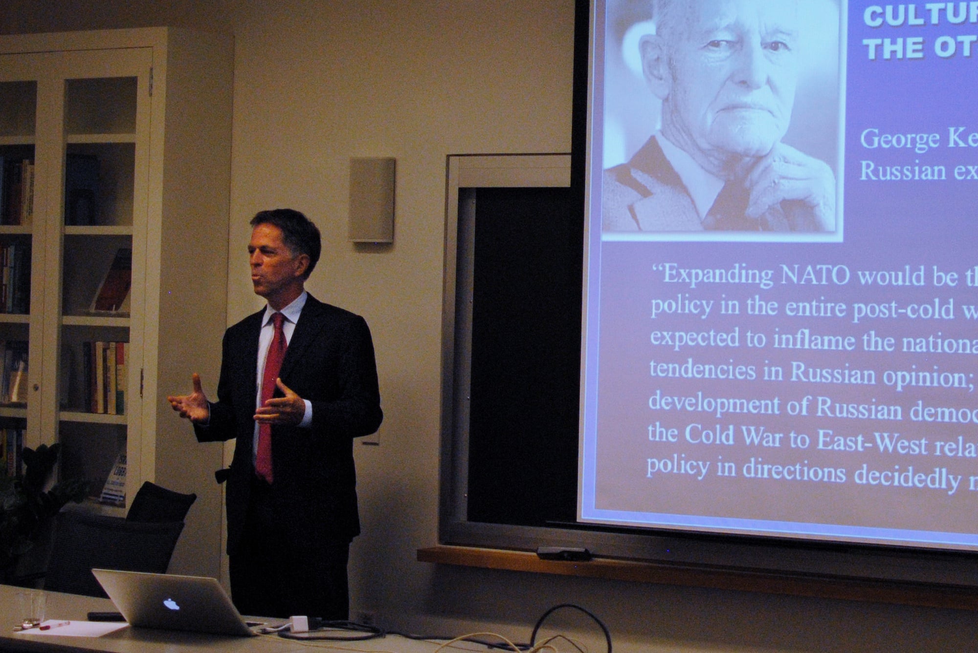 Harvard Negotiation Project Senior Fellow Bruce Allyn addresses the "painful drop in US-Russian relations" using a three-fold argument at the talk "Putin, Crimea - Back to the USSR?" in CGIS-Knafel on April 28. 
