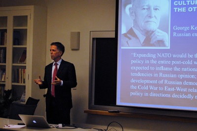 Cover image for Former CNN Reporter Highlights Effects of Media in Russia