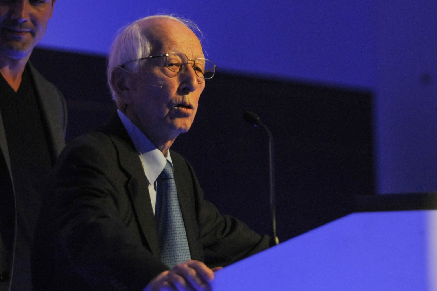 Fumihiko Maki, designer of the MIT Multimedia Lab, speaks about his experience designing buildings around the world on Saturday evening, during the launch of the Graduate School of Design's capital campaign.