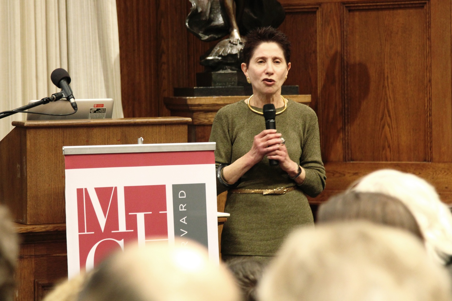 On Monday evening at the Barker Center Room 110, Doris Sommer explains the idea of social change: "Without pleasure there is no lasting social change because if you try to impose change without pleasure, you get instead resistance, rebellion, and resentment; but when it is pleasurable, people assume these changes with their own will." She opened up her speech with Antanas Mockcus' acts for social justice.