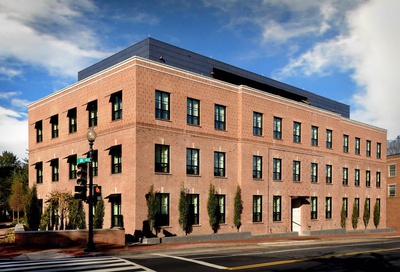 Cover image for Oaks