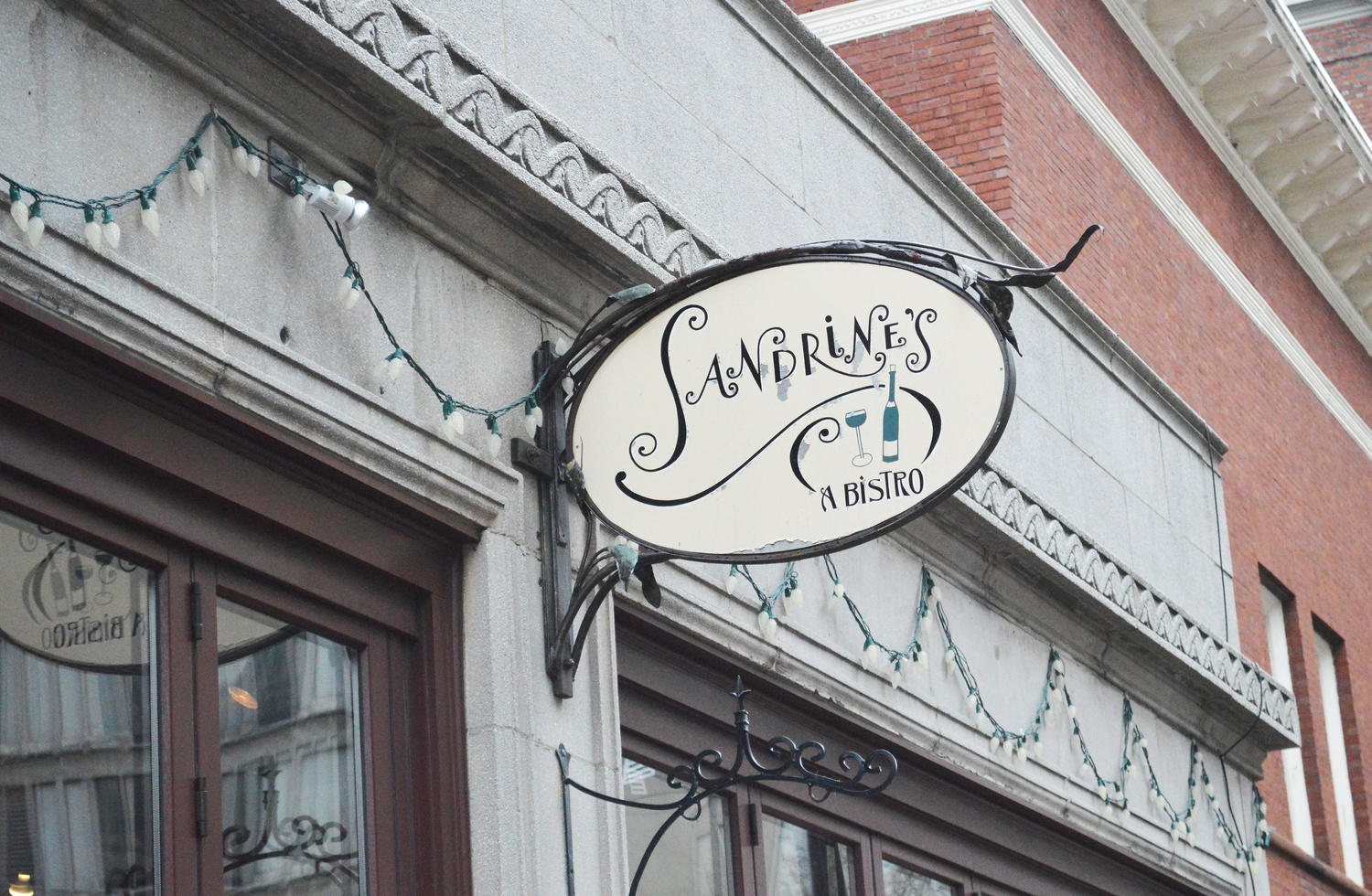 Sandrine's, currently occupying 8 Holyoke Street, has announced that it will be closing its doors.