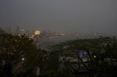 Cover image for Dreaming to the Maximum in Mumbai