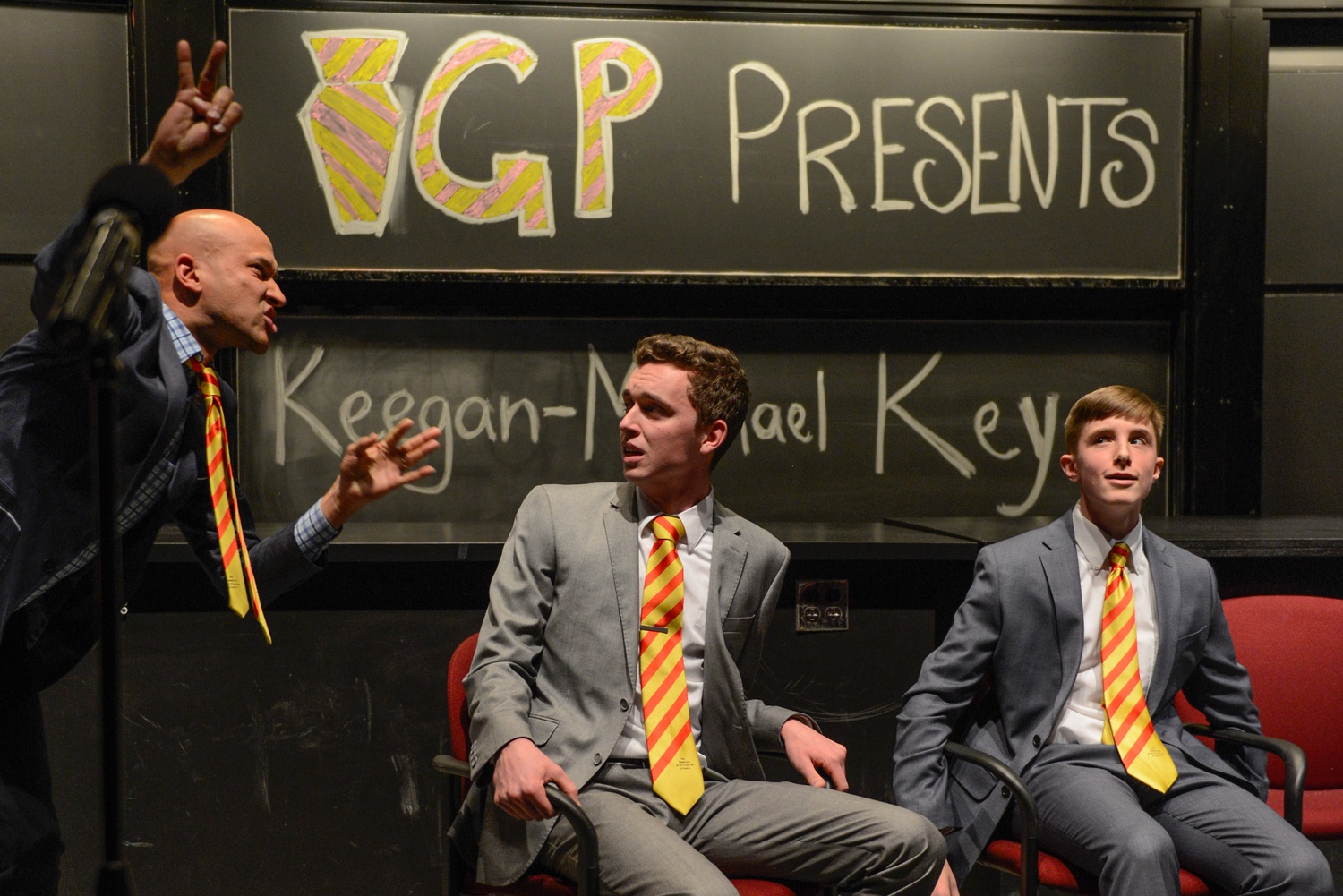 Keegan-Michael Key does a sketch with Mike A. Skerrett '18 and William J. Deuschle '18.