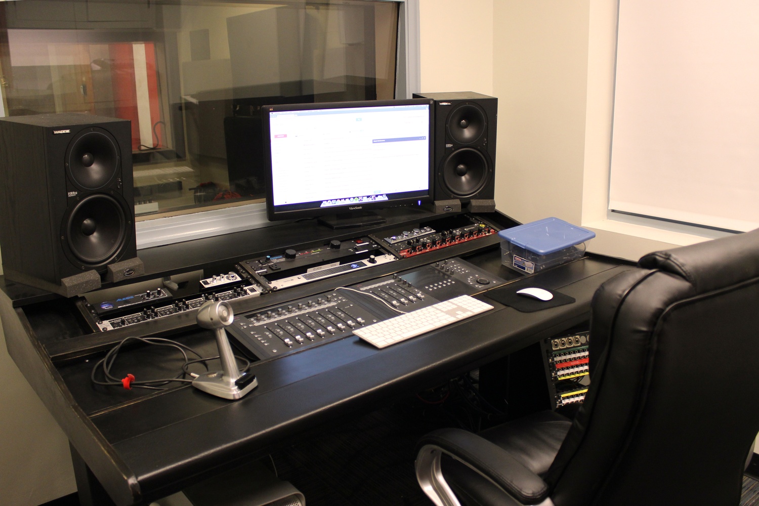 The Quad Sound Studios have been open for recording since the spring semester of 2014, and are located in the basement of Holmes Hall in Pforzheimer House.  