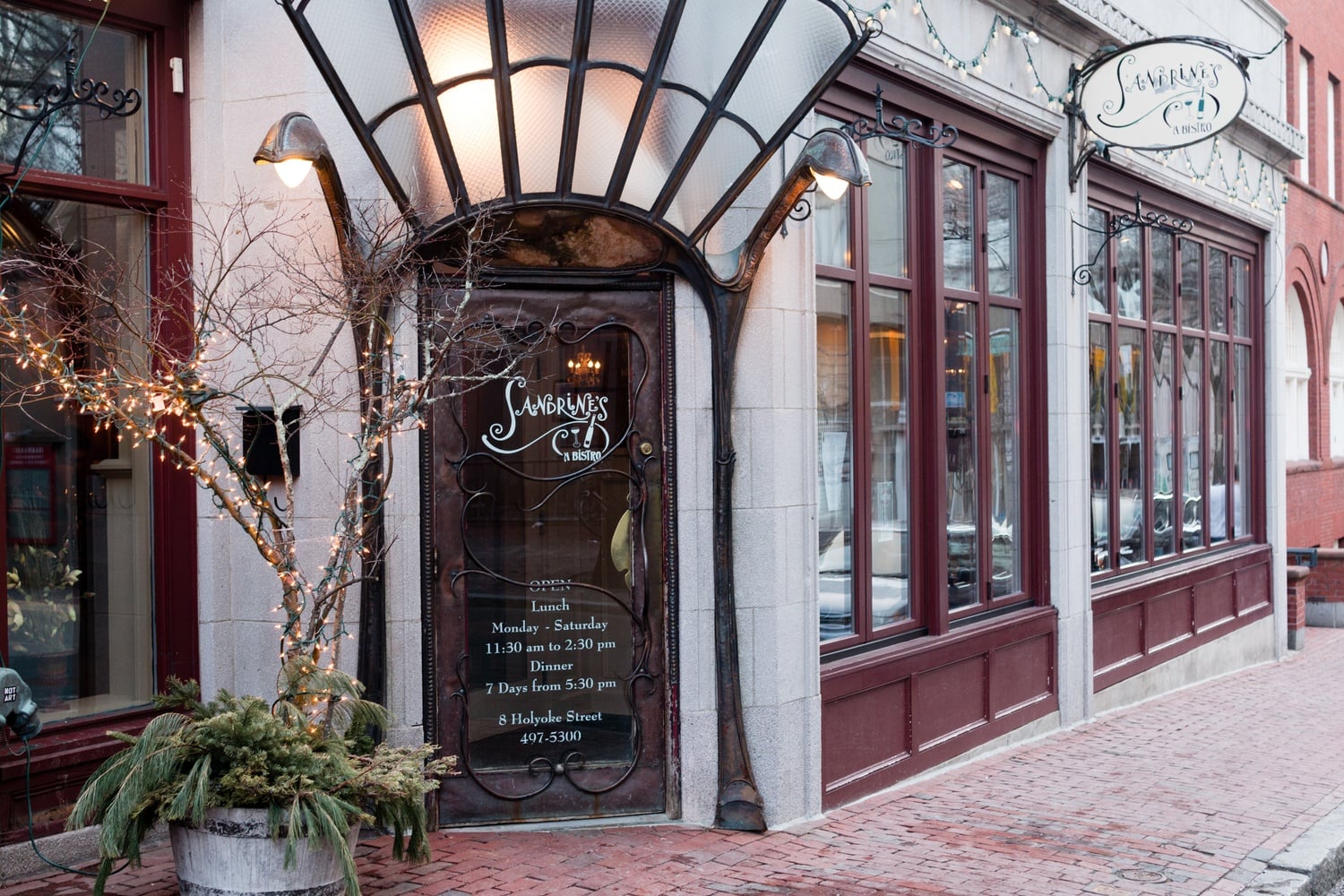 Sandrine’s Bistro, located on 8 Holyoke Street, will close on Mar. 30. The restaurant management company Classic Restaurant Concepts LLC purchased the space.