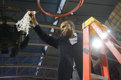 Cover image for Letter to the Community: Harvard Coach Tommy Amaker