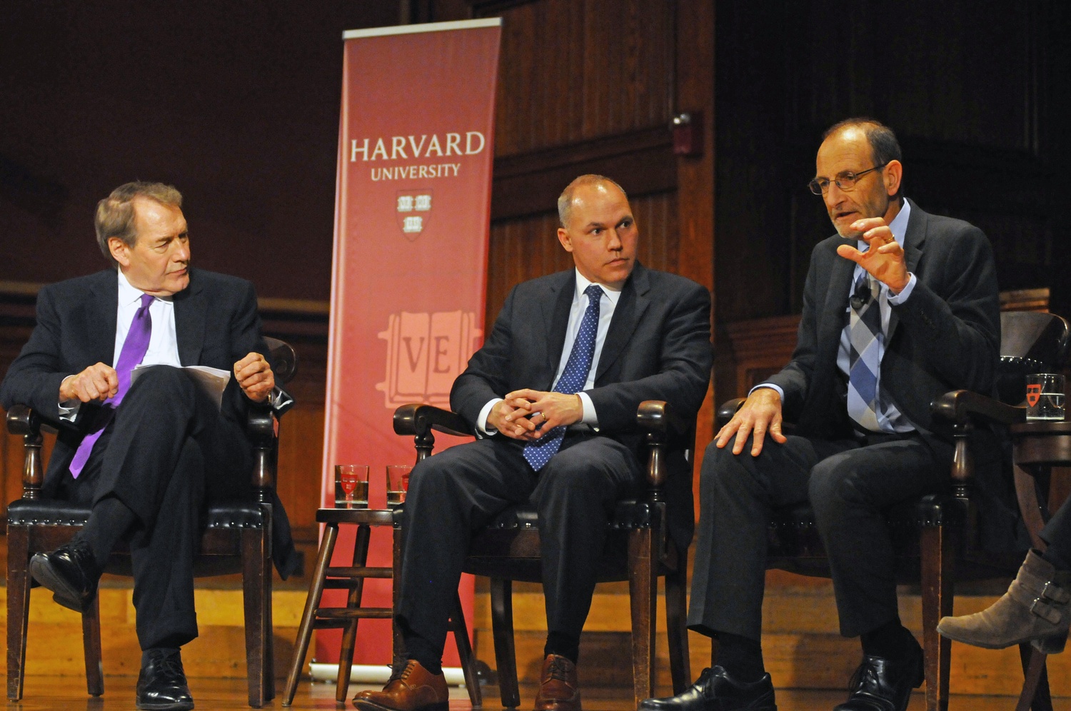 Christopher B. Field ’75, member of the Harvard Board of Overseers and co-chair of Working Group II of the Intergovernmental Panel on Climate Change, speaks to the economic and social conditions for finding climate change solutions. Field was one of seven panelists at an event moderated by talk show host Charlie Rose on Monday afternoon.