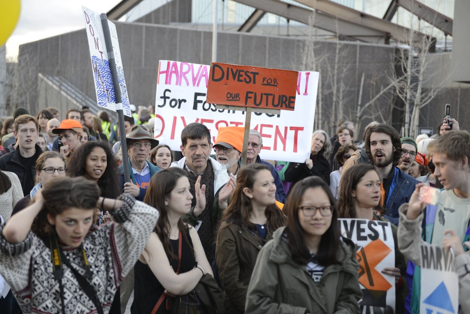 Protesters gather in the Science Center plaza for the closing rally of Divest Harvard’s “Heat Week” on Friday evening.
