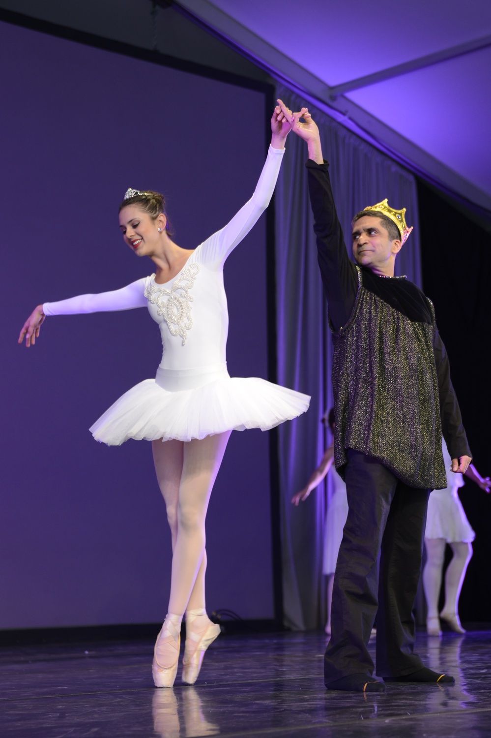 Lilly Riveron ’17, who choreographed “Swan Lake: For the Birds!” bourees around Dean of the College Rakesh Khurana in the final scene. 