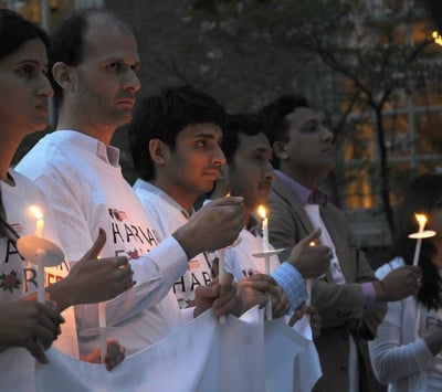 Cover image for Vigil Memorializes Victims of Nepal's Earthquakes