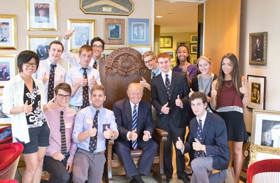 Cover image for Trump in the Crimson's Chair