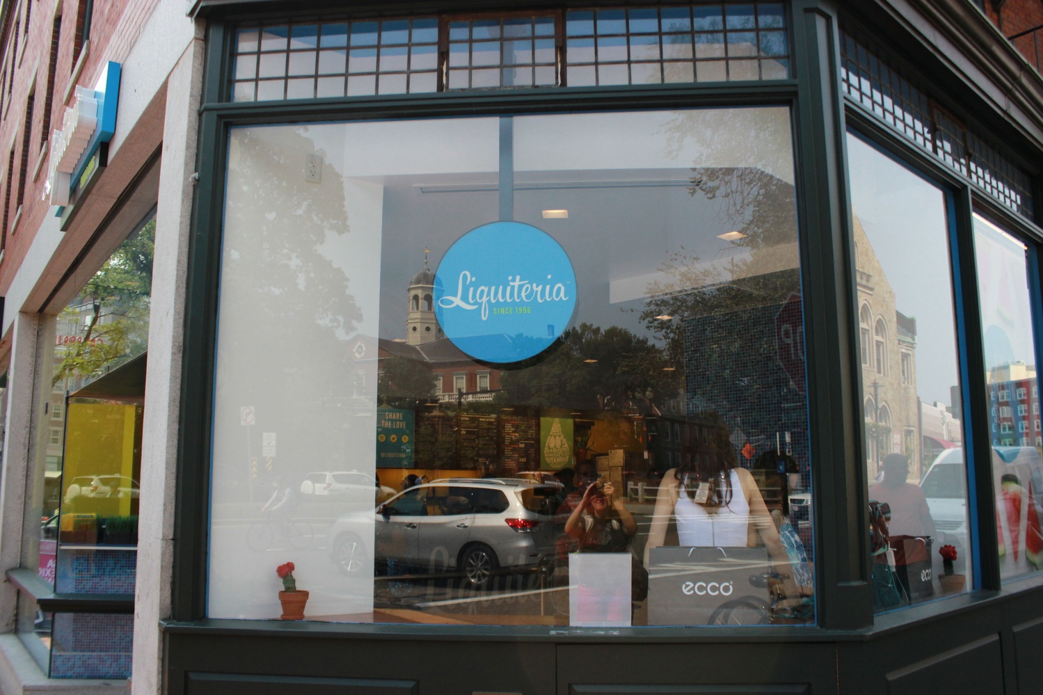 Liquiteria will leave Harvard Square this fall.