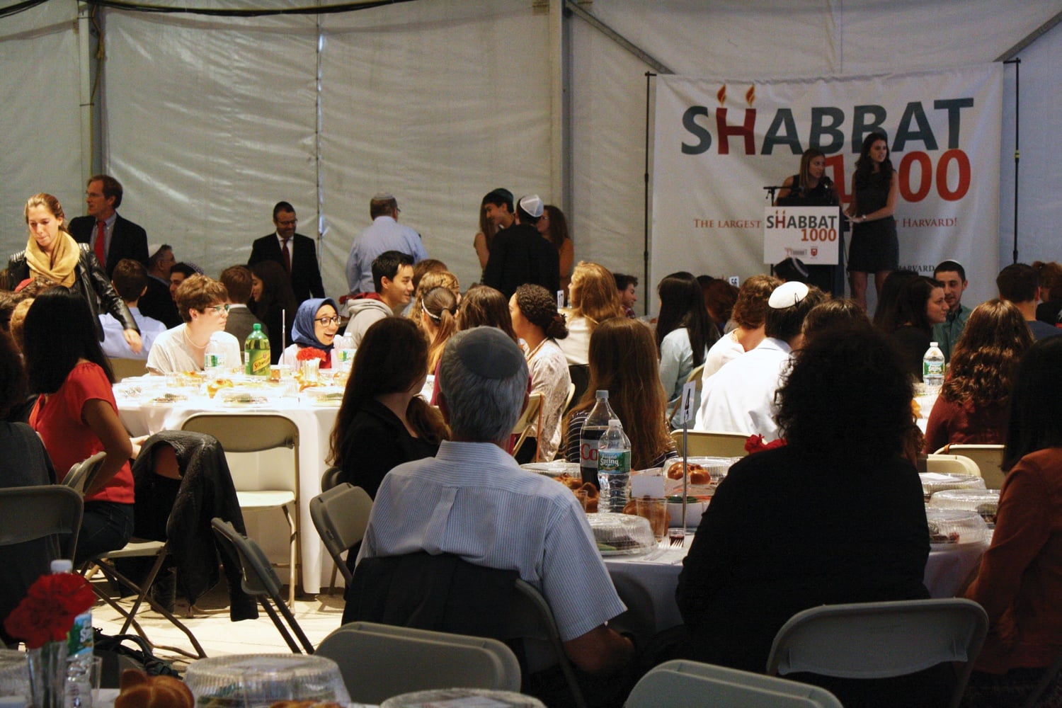 Approximately 800 students attended Shabbat 1000, hosted by Harvard Hillel and Chabad, in the Science Center Plaza on Friday evening.
