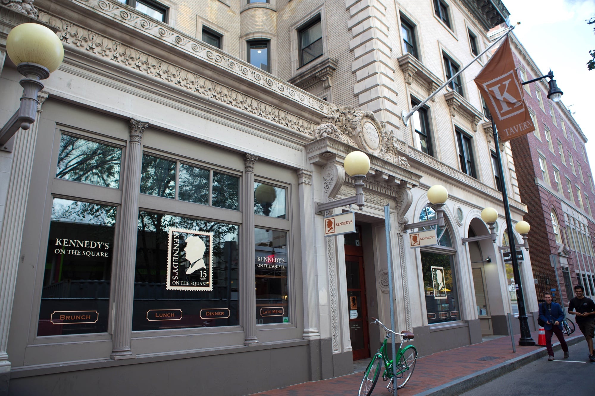 Kennedy’s On The Square will soon be replaced by an oyster bar restaurant, owned by the Grafton Group, at 15 Dunster St. 