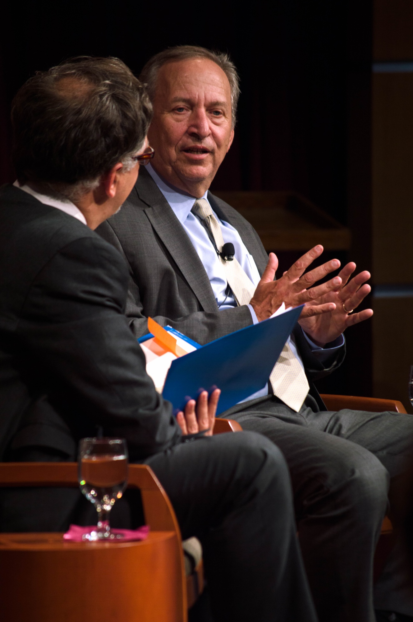 At a Thursday evening forum discussion, former University President Larry Summers shares with Financial Times columnist John Authers his thoughts about inclusivity in modern economic growth. 
