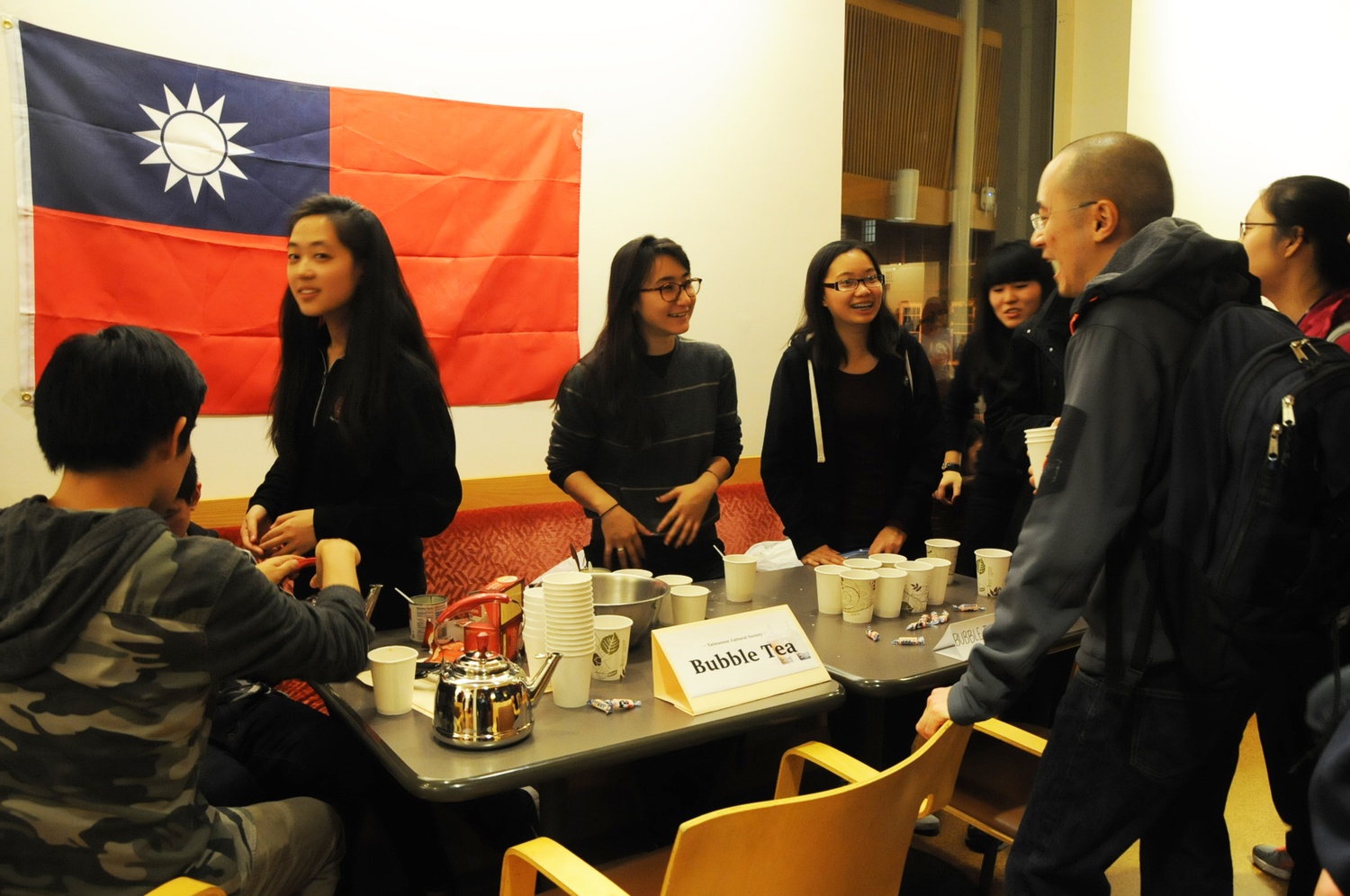 Students taste bubble tea from Taiwan. The station was part of the International Tea Tasting hosted by the Harvard Taiwanese Cultural Society.