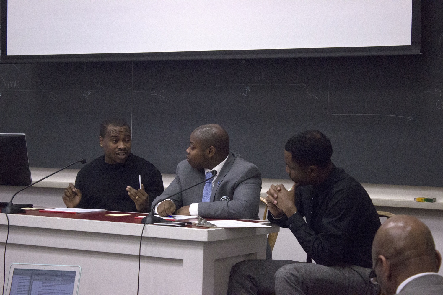 Human rights advocate and LGBTQ activist Tiq Milan speaks with Director of BGLTQ Student Life Van Bailey and Harvard College Women’s Center administrative fellow Vincent T. Harris on masculinity and other issues faced by trans people of color. The talk was organized by the FAS Office of Diversity Relations and Communications and the Office of BGLTQ Student Life.