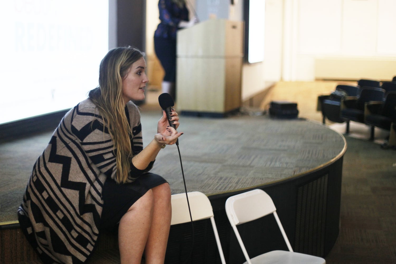 Lexie Kite leads the Q&A session of beautyREDEFINED in Geological Lecture Halls on Oct. 20. The presentation, organized by ECHO, was co-led by sister Lindsay Kite and focused on body image resilience.