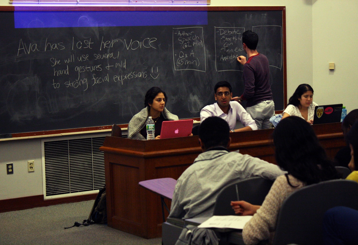 At its general session, the Harvard Undergraduate Council discusses a meeting held with University President Drew G. Faust this past week.