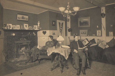 Cover image for Hollis Hall 28