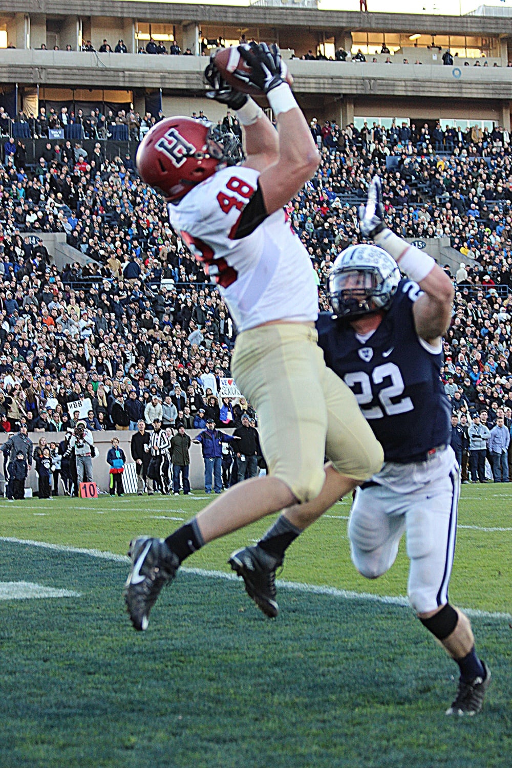 Senior tight end Ben Braunecker finished with 88 yards receiving on six catches, and two touchdowns, at last November's Harvard-Yale game in New Haven. 