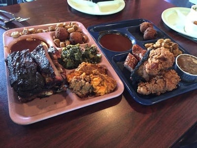 Cover image for Slow Bone Barbecue Joint
