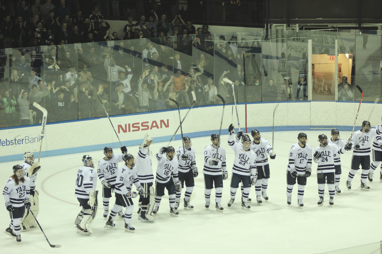 The Bulldogs kept their Ivy League title hopes alive Saturday night, also pulling into a tie with Harvard for second in the ECAC standings.