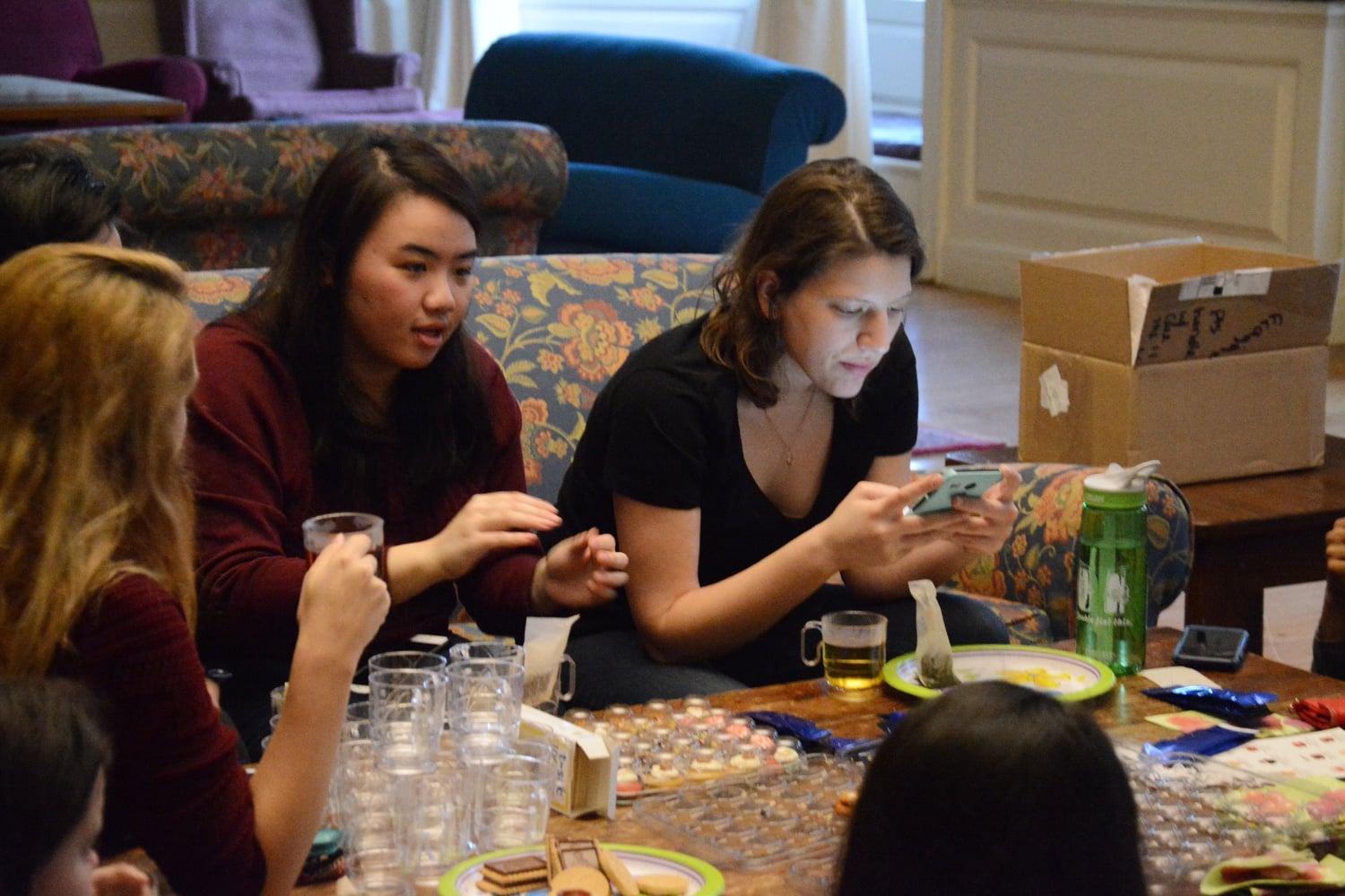 Priscilla W. Guo '18 discusses marriage at a Women in Computer Science Mentorship Tea Party in Lowell JCR last Wednesday evening. WiCS hosts a series of events throughout the semester for fostering a community of technically-skilled women.