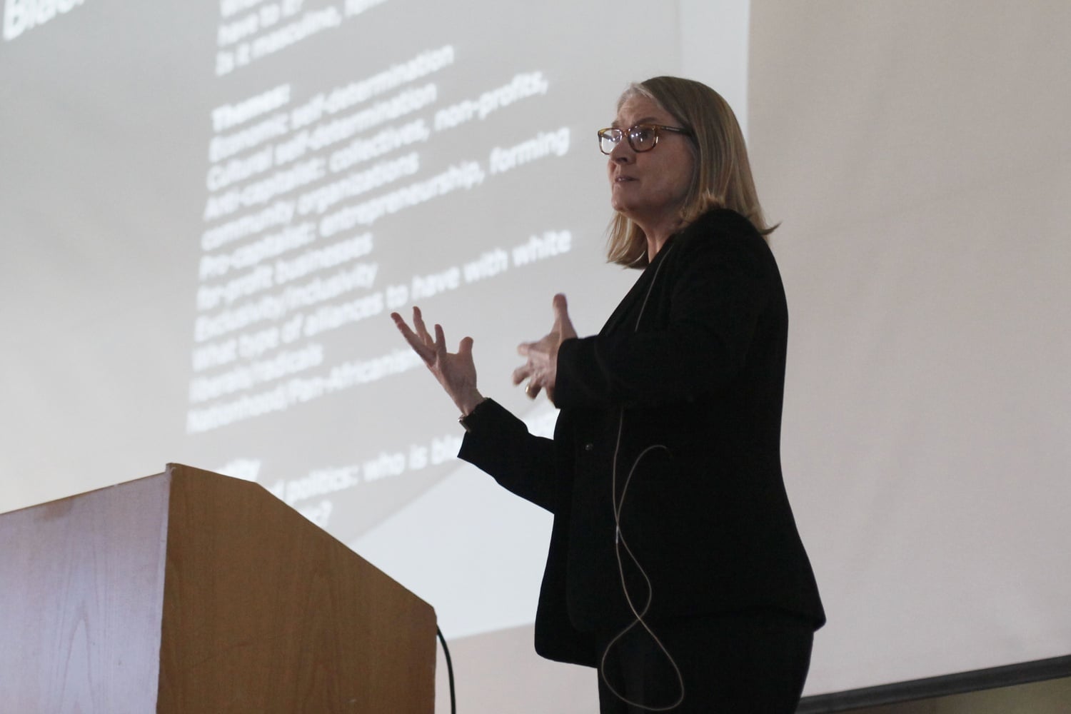 Professor Ingrid T. Monson teaches “From R & B to Neo Soul: Black Popular Music and Cultural Transformation” in Paine Hall on Thursday morning. 