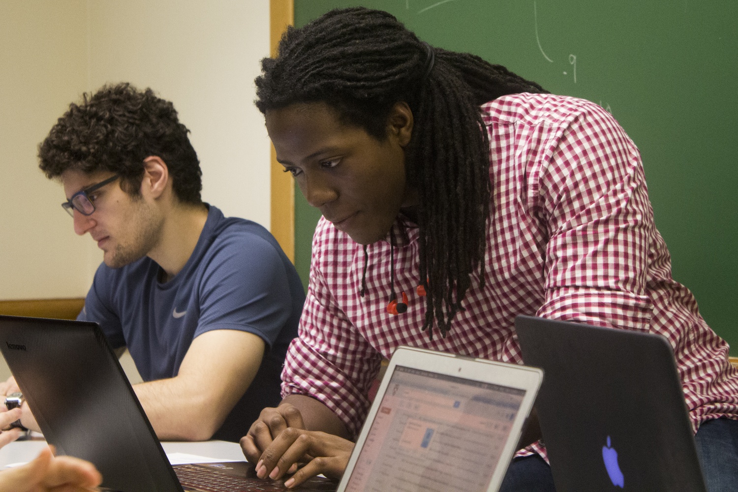 Finance Committee Chair William A. Greenlaw ’17 adjudicates grants to club sports teams at the committee’s Wednesday meeting. The Finance Committee unanimously voted to cap theater performance grants at $16,500 per semester.
