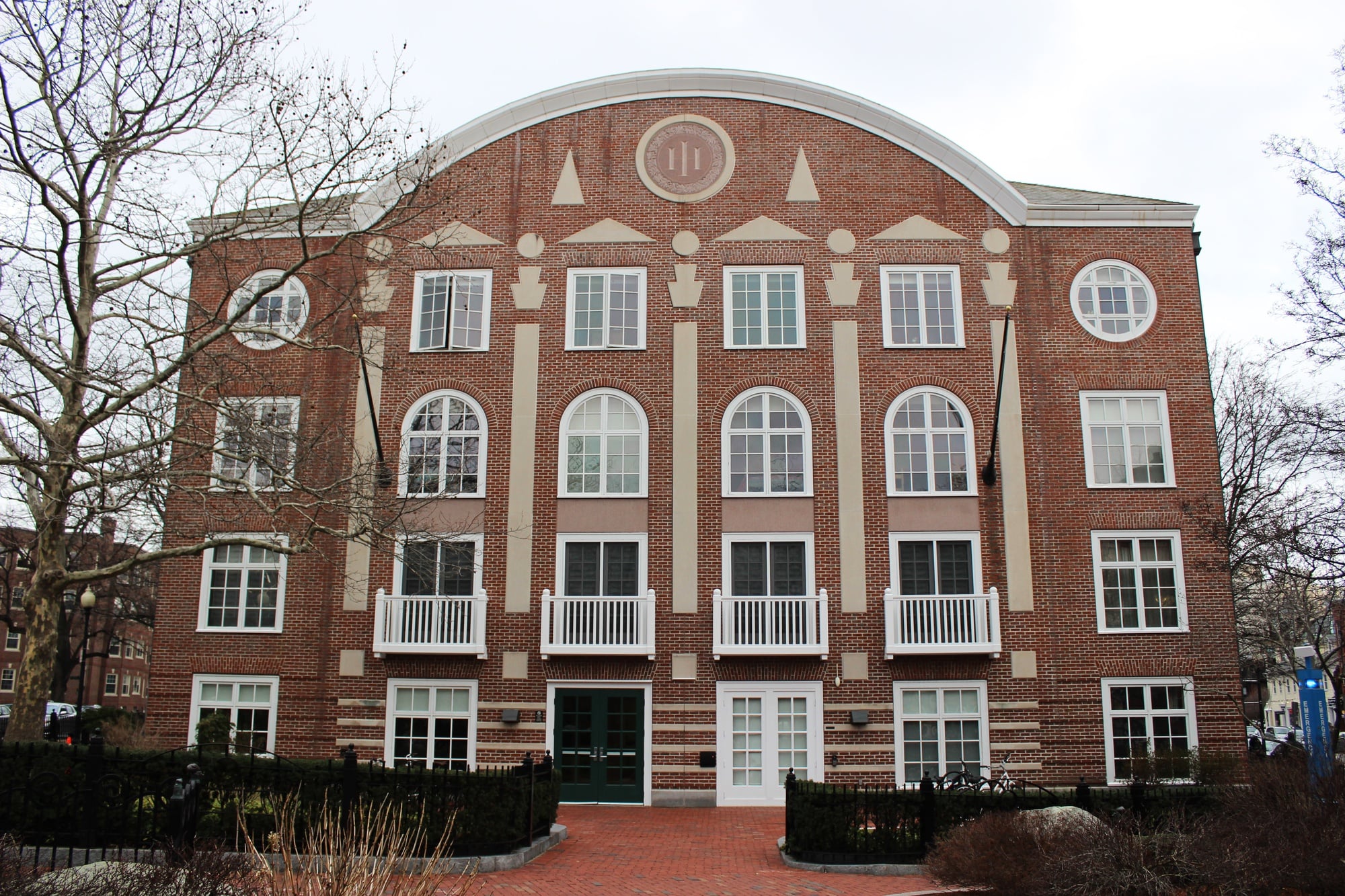 Harvard Inn residents have raised concerns over the lack of communication as students diagnosed with mumps began inhabiting the building over the past few weeks.
