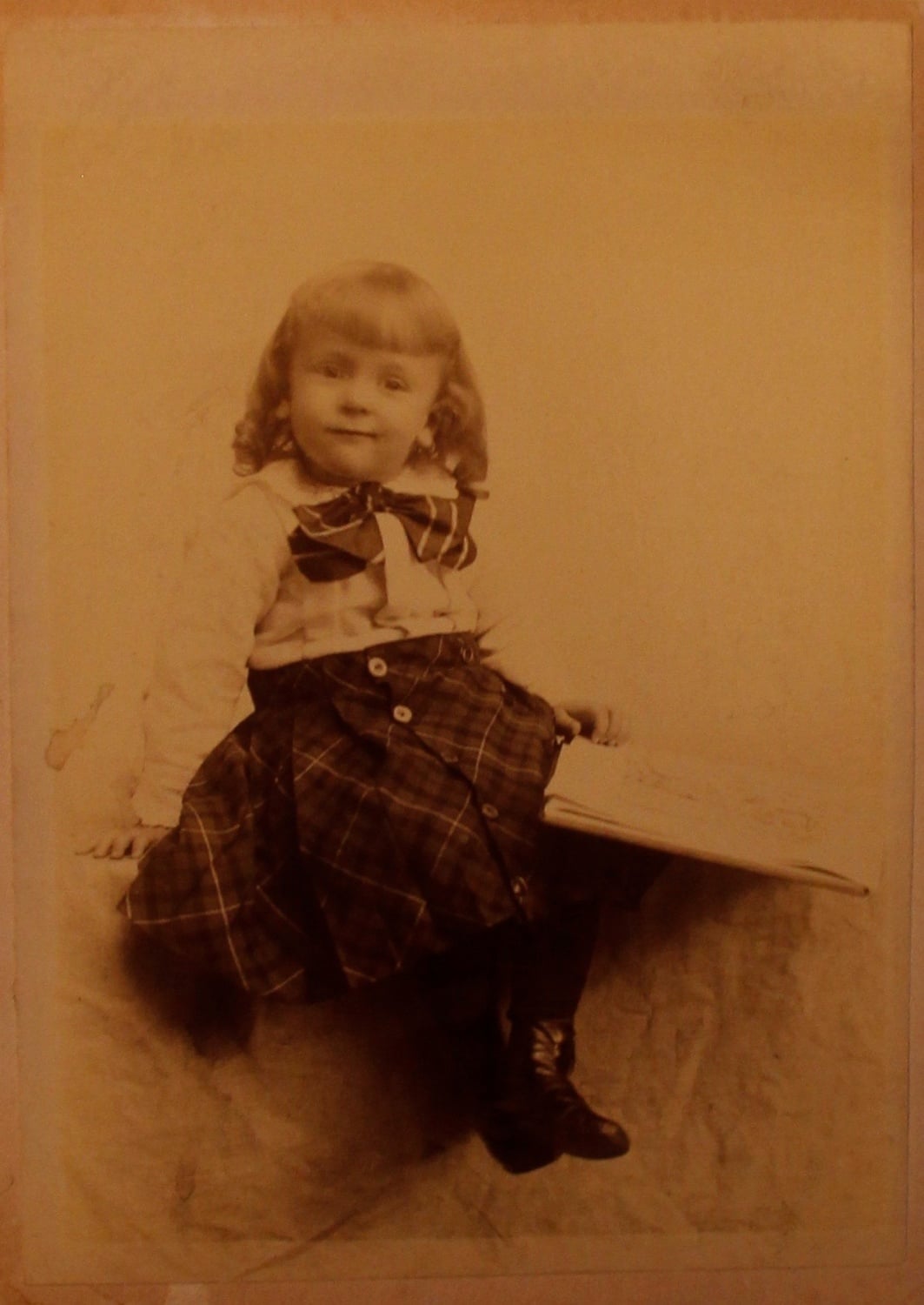 John Reed poses as a young child. 
John Reed Additional Papers, 1887-1976 (MS Am 1091.3). Houghton Library, Harvard University.