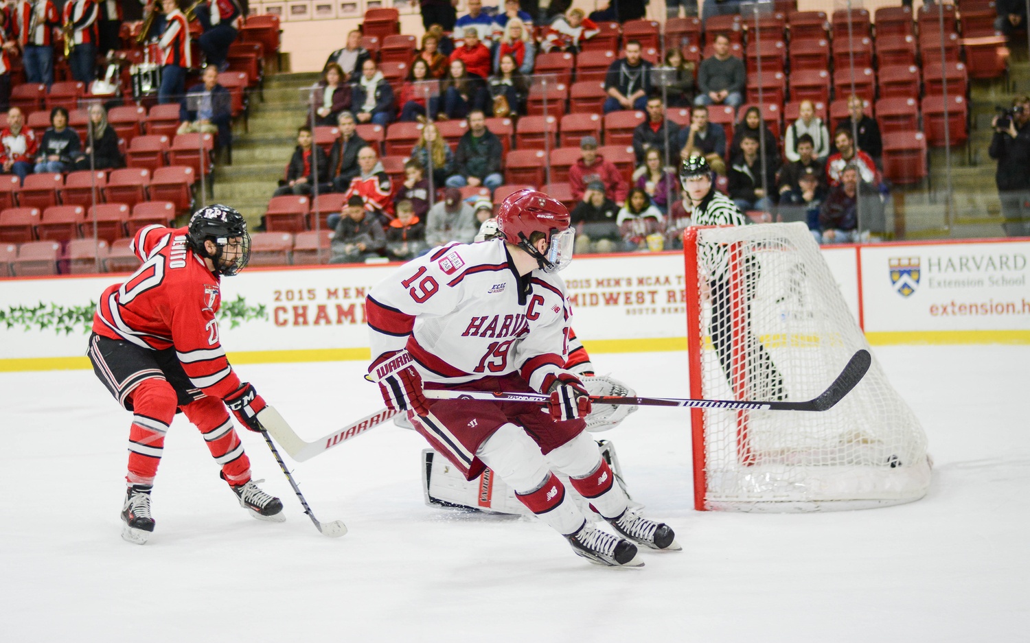 After logging 46 points in 33 games for the Crimson, Jimmy Vesey has won the 2016 Hobey Baker Award.