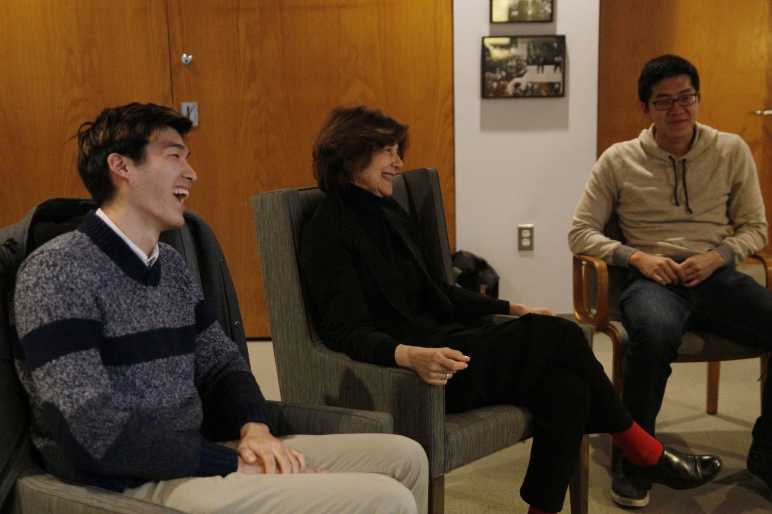Samuel Z. Huang ‘18 and Will Shih ‘16 take part in Anne Hawley’s study sessions, which take place in the IOP Living Room on Wednesday afternoons. 