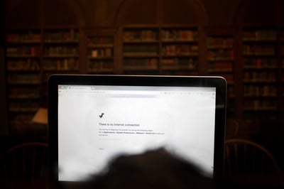 Cover image for HUIT Sees No Evidence of Wide-Ranging Wi-Fi Disruptions