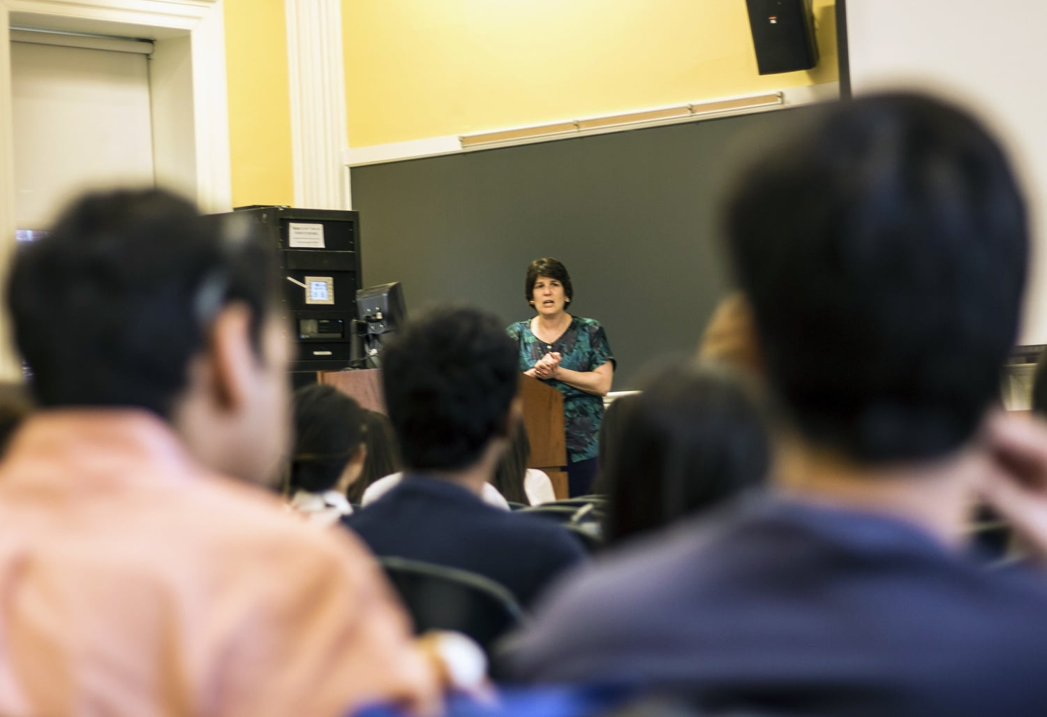 Seltzer speaks about the gender gap in computer science at the an event called "Breaking the Silicon Ceiling" held by the Women in Computer Science Advocacy Council in 2016.
