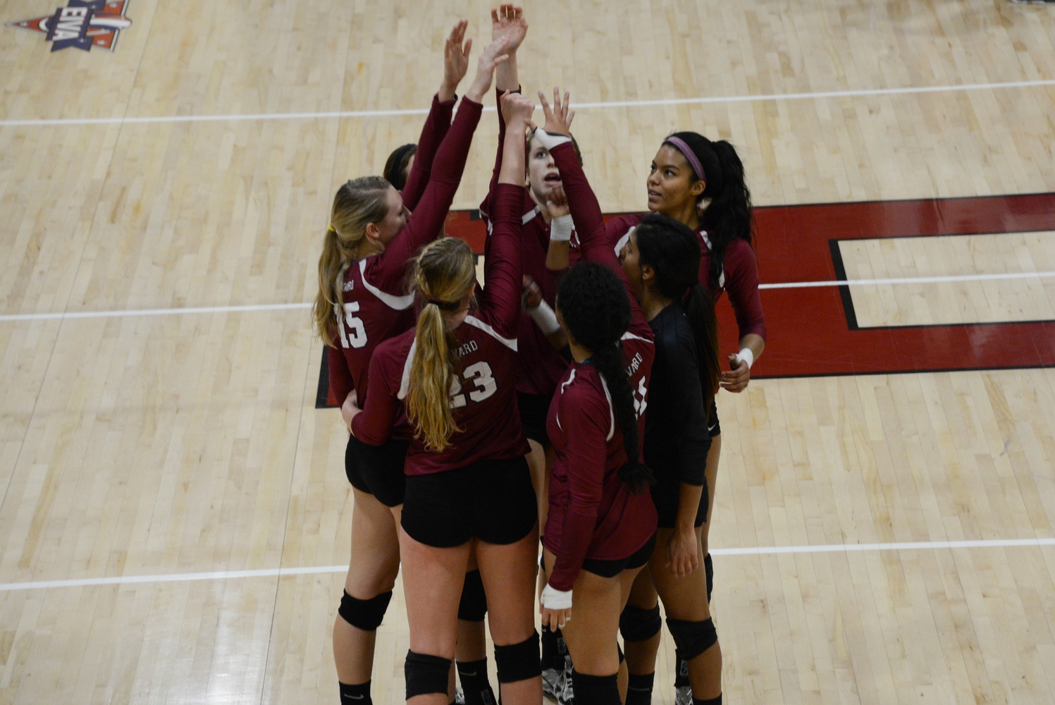 The women's volleyball team, pictured here in its 3-0 win against Ivy League rival Columbia on November 7, 2015, opens up Ivy League play on Friday against Dartmouth. 