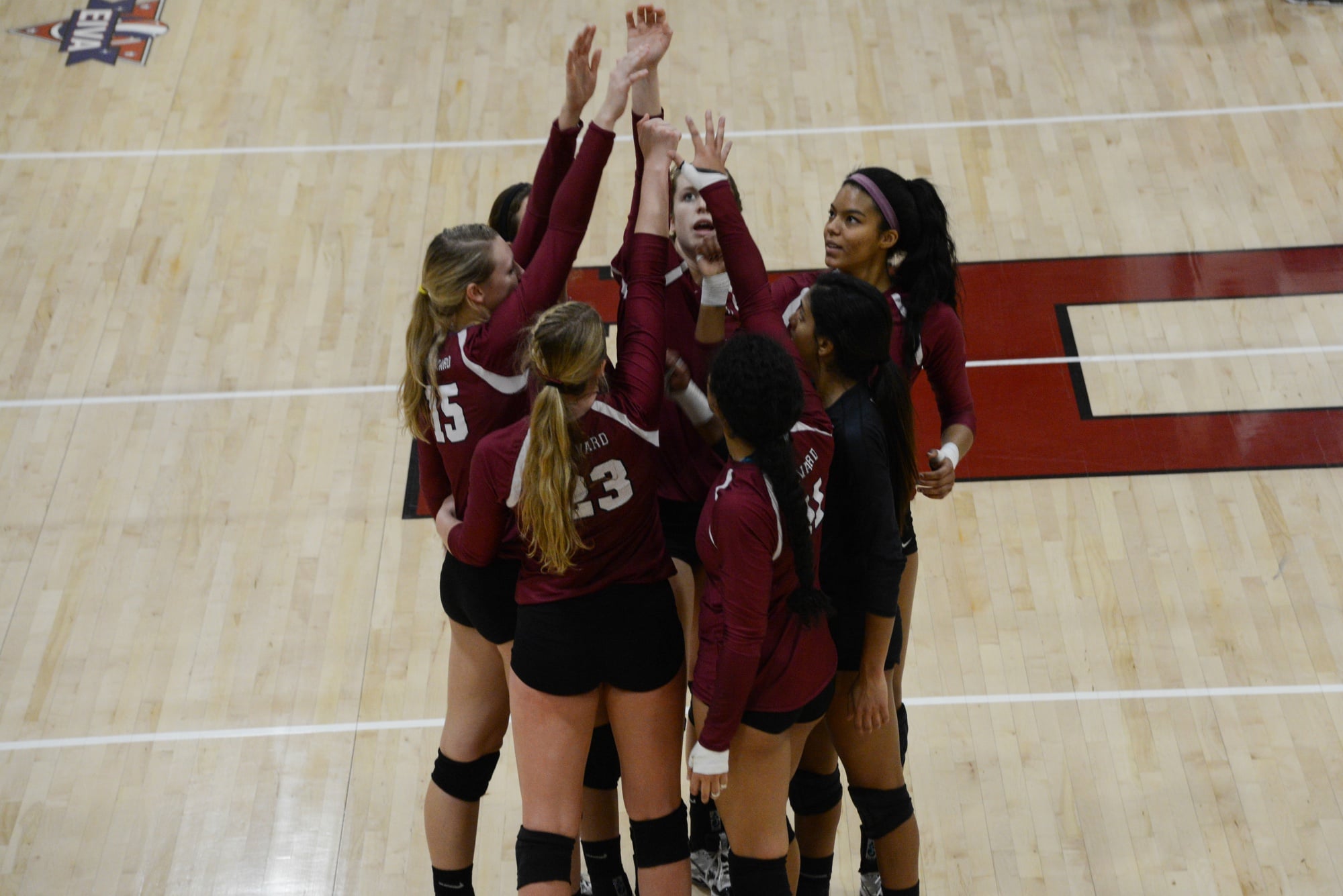 The women's volleyball team, pictured here in its 3-0 win against Ivy League rival Columbia on November 7, 2015, opens up Ivy League play on Friday against Dartmouth. 