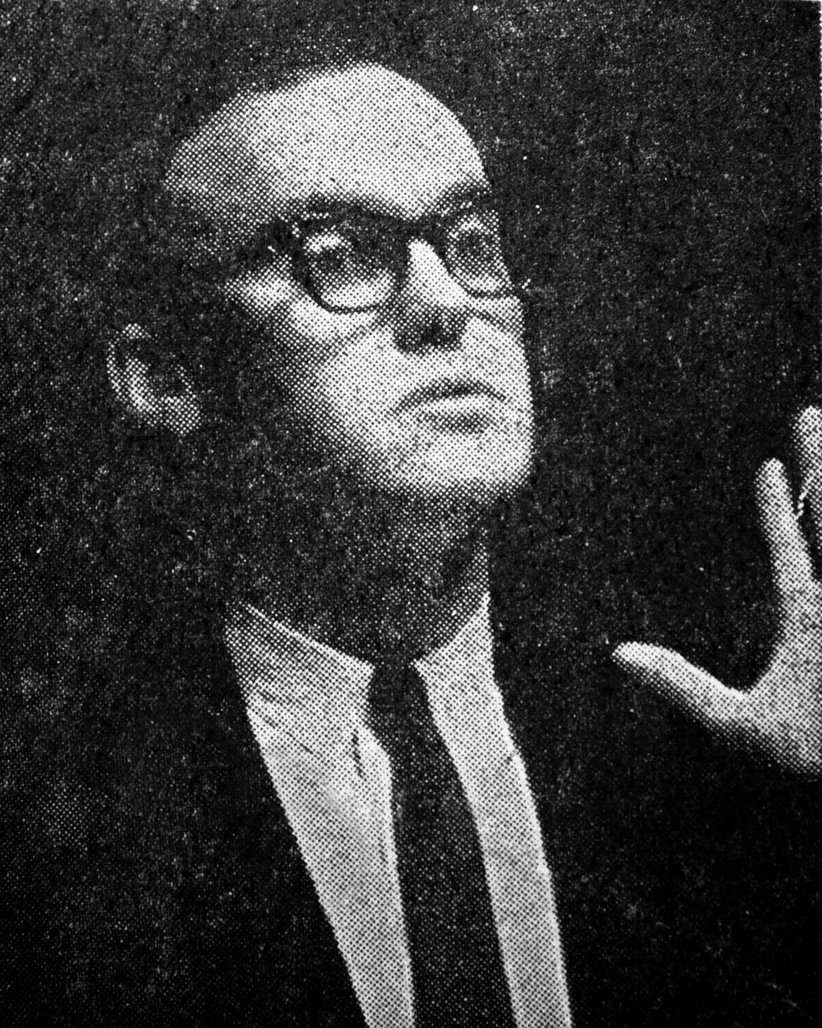 Richard Alpert in the May 28, 1963 issue of The Harvard Crimson following the Harvard
Corporation’s decision to terminate his appointment.