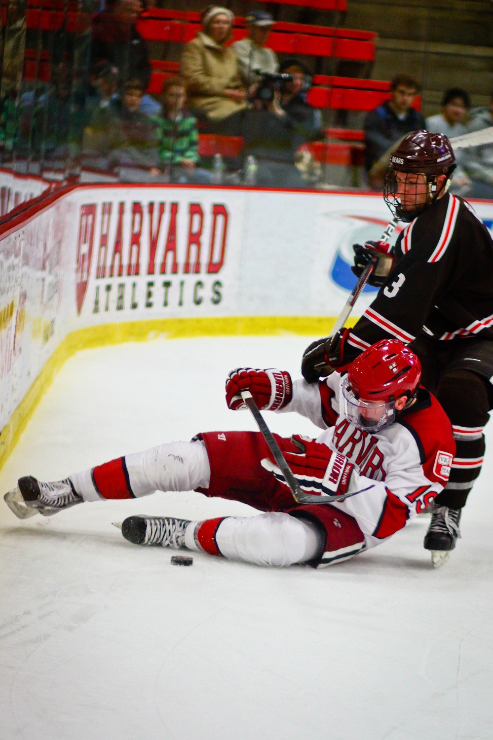 When Jimmy Vesey (19) was a freshman, Harvard won just 10 games, leading the media to take aim at Ted Donato's coaching performance.