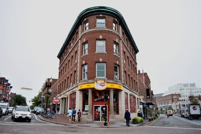 Cover image for Love It: The World's Only Curious George Store