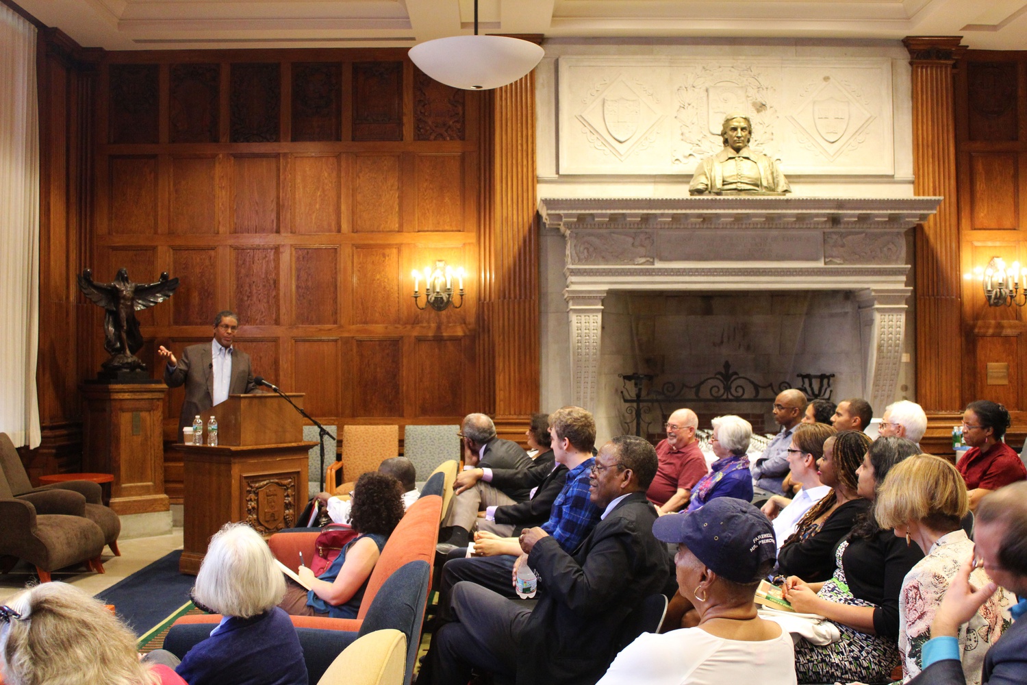 Yale Law Professor Stephen L. Carter delivered the first of three lectures in the W.E.B. Du Bois series, with the topic “Blackness and Legal Imagination,” in the Barker Center on Monday afternoon.
