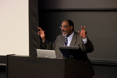Cover image for Evolutionary Biologist Puts Agassiz’s Views on Race Under Microscope