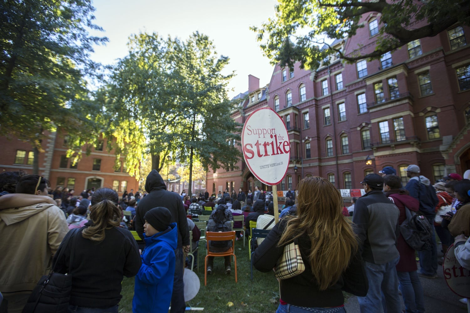 HUDS workers currently on strike joined in support of the Indigenous Peoples' Day event Monday afternoon. At the event, hosted by the Native Americans at Harvard College group, supporters were encouraged to sign a petition urging the University—who currently refers to the holiday as Columbus Day—to recognize Indigenous Peoples' Day.