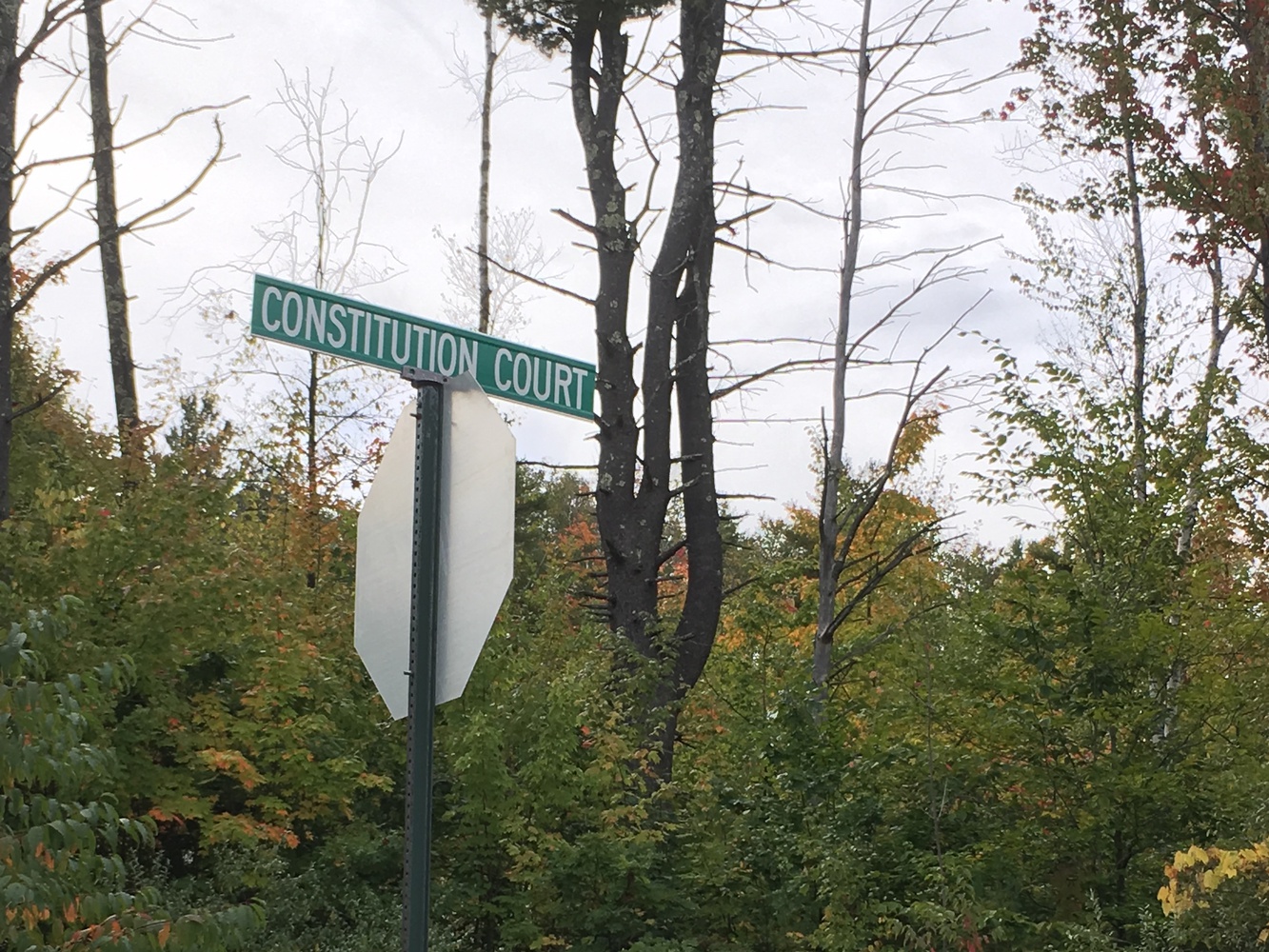 A street sign on the outskirts of Nashua, New Hampshire.