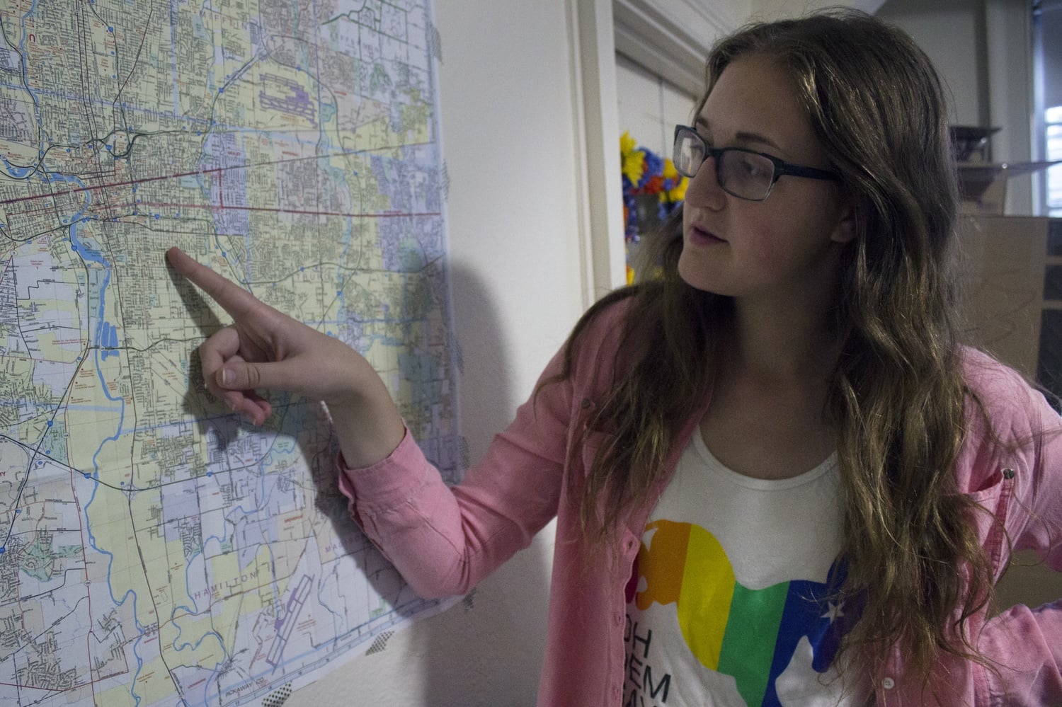 A member of the Harvard Democrats, Elena D. Sokoloski ‘18 illustrates the locations in which she helped garner support during her work with the Clinton campaign in Columbus, Ohio. Sokoloski’s dorm is marked by Clinton posters and other campaign paraphernalia in Kirkland House.