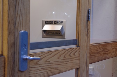 Cover image for Library Book Drop Opens in Currier House