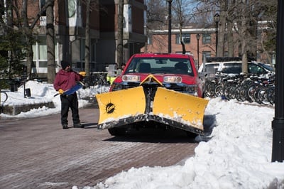 Cover image for Mr. Plow