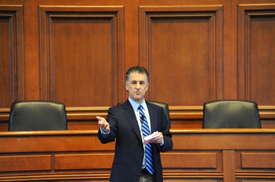 Cover image for McGill Neuroscientist Discusses ‘Post-Truth’ Era at Law School